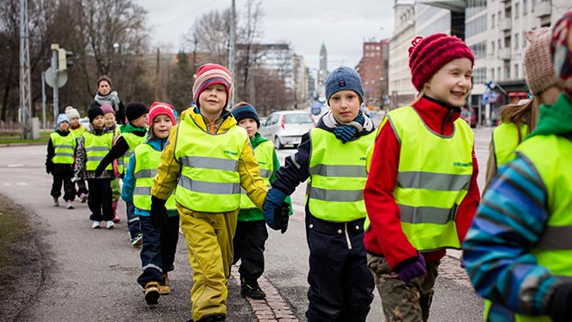 päiväkotiryhmä, lapsia.