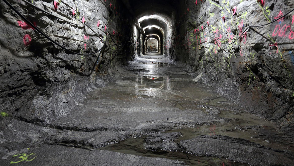 Posivan loppusijoitusluolan käytävää Olkiluodossa